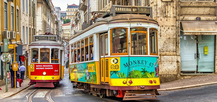 تراموا حمل و نقل درون شهری کشور پرتغال